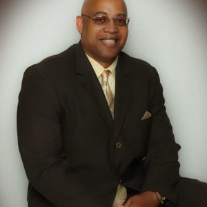 Meet your Posher, Dennis